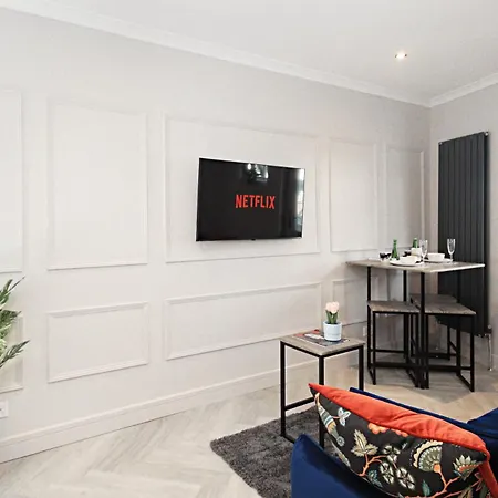 Rayan Heights Cosy 1 Bedroom Flat Sleeps 2 Perfect For Contractors Tourists Families - Free Parking Лондон Экстерьер фото