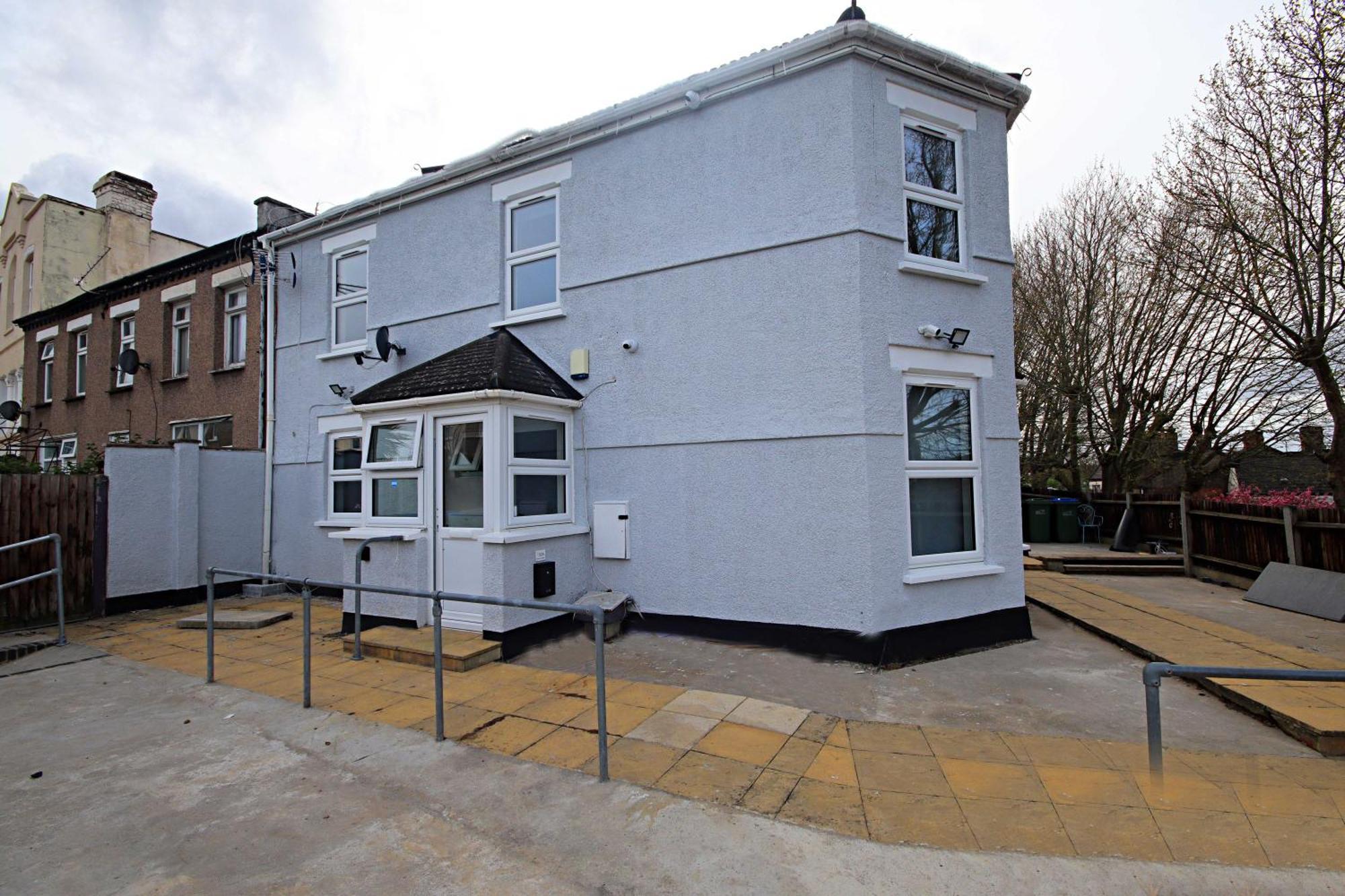 Rayan Heights Cosy 1 Bedroom Flat Sleeps 2 Perfect For Contractors Tourists Families - Free Parking Apartamento *